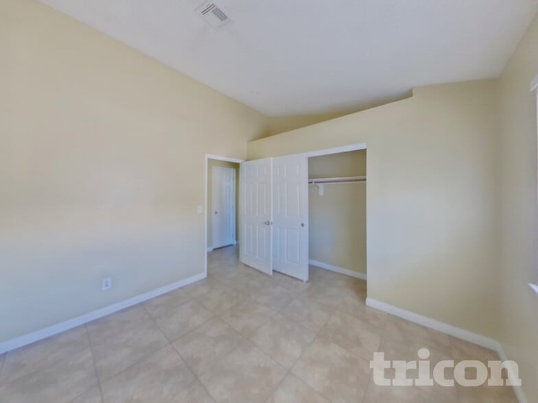 Building Photo - 2232 Ladue Dr