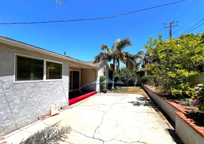 Building Photo - Charming 3 Bedroom 2 Bathroom
