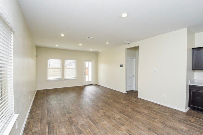 Building Photo - 21170 Alder Oaks Dr