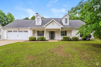 Building Photo - 25 Woodland Dr