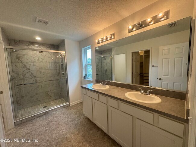 Building Photo - 3078 Alpin Dr