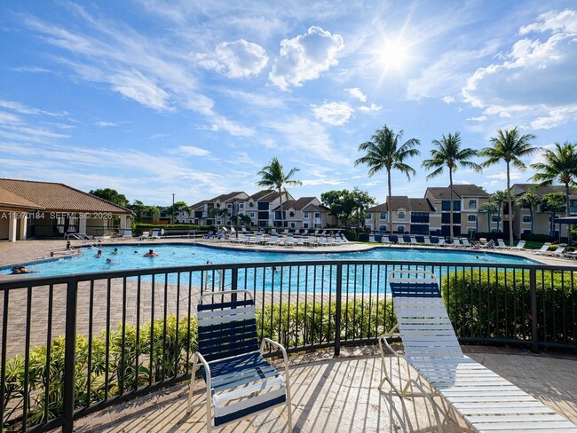 Building Photo - 10708 NW 12th Manor