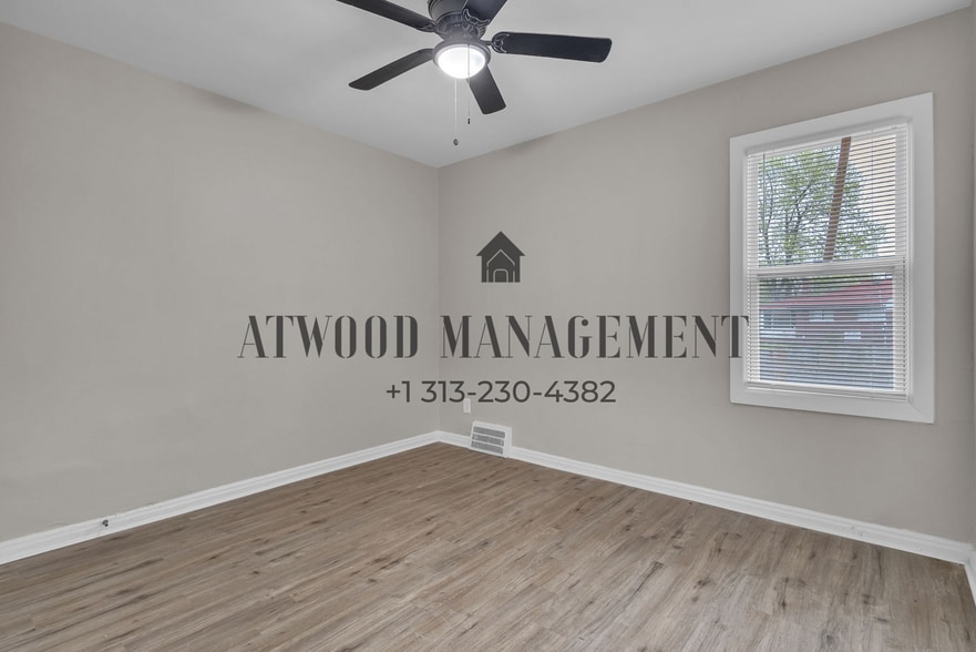 Building Photo - This beautifully updated 3-bedroom, 1-bath single-family home is ready for move-in!