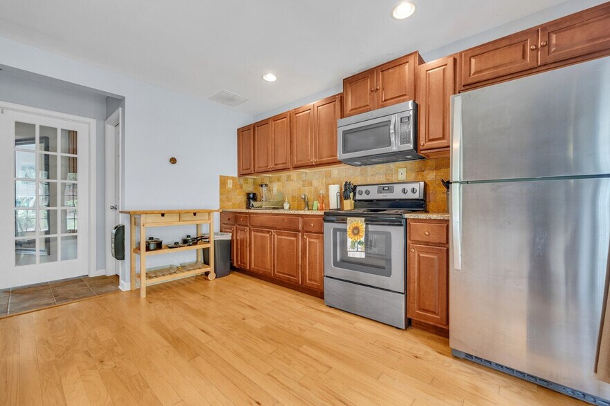 Building Photo - 3613 Southland Dr NE