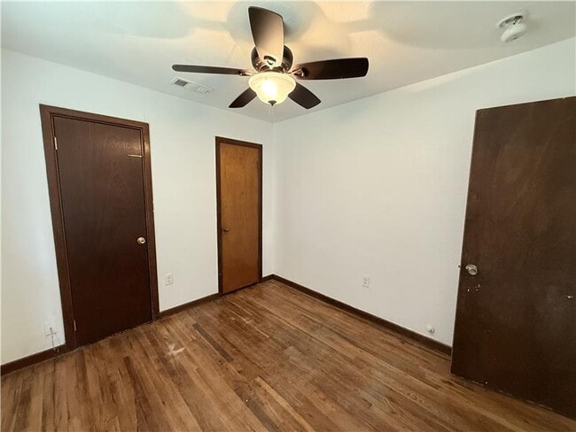 Building Photo - 1004 S 3rd St