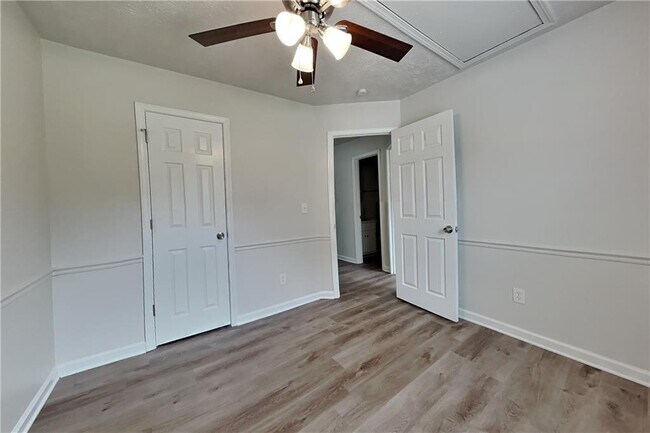 Building Photo - 3685 E Bolding Rd