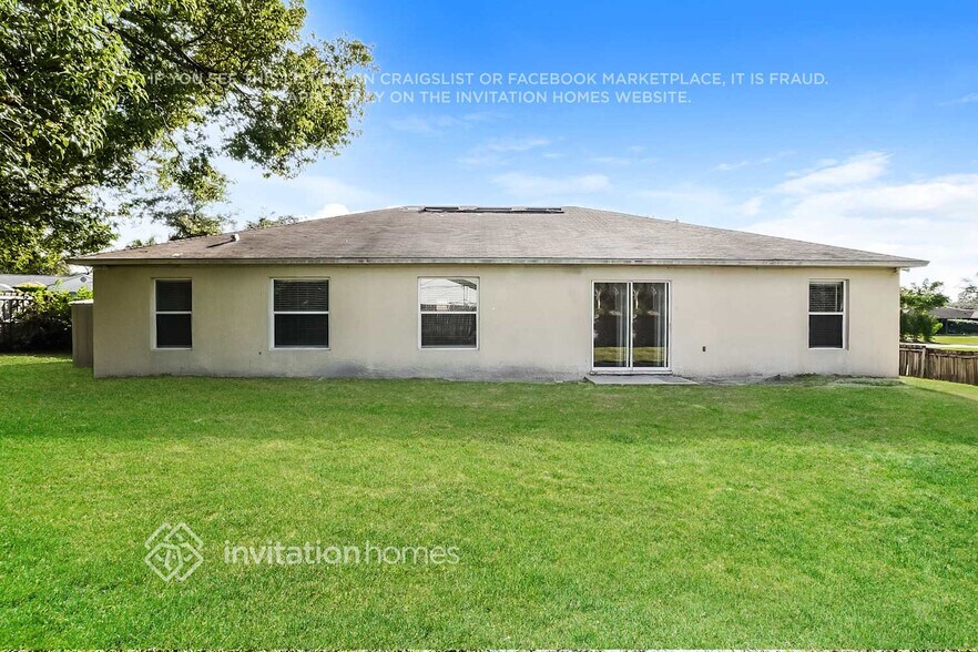 Building Photo - 702 4th Ave N