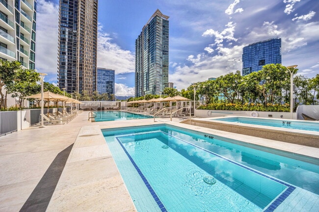 Building Photo - 1000 Auahi St