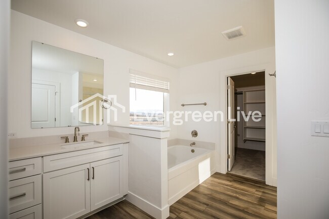 Building Photo - 14359 Ripples Dr