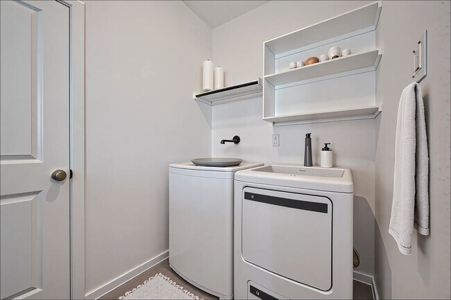 Building Photo - 6307 Serenity View Ln