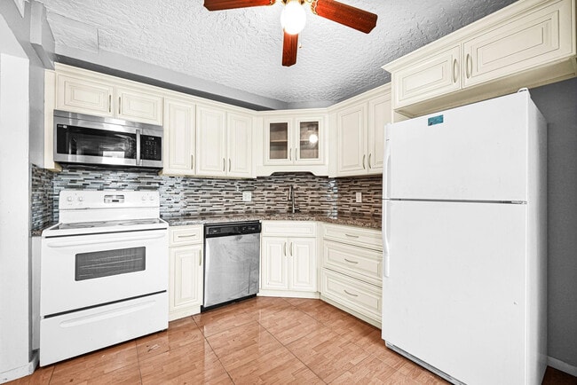 Building Photo - 3360 Spanish Moss Terrace