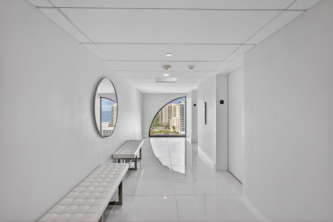 Building Photo - 3400 N Ocean Dr