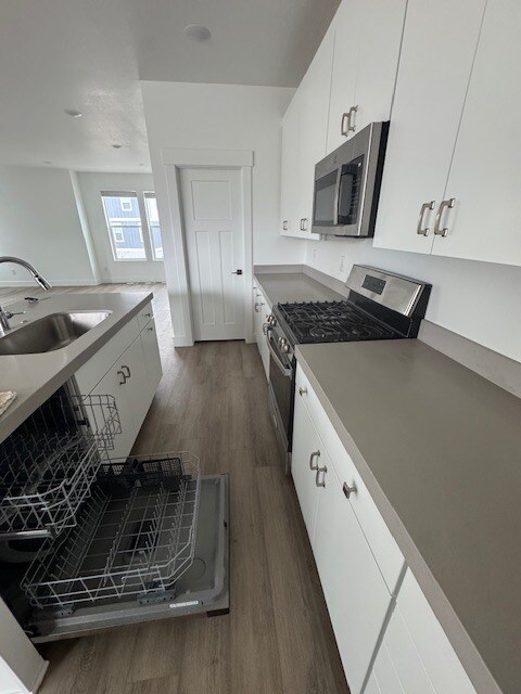 Building Photo - 188 1700 W