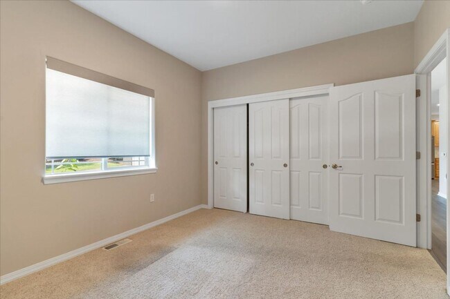 Building Photo - Contemporary West Salem Home