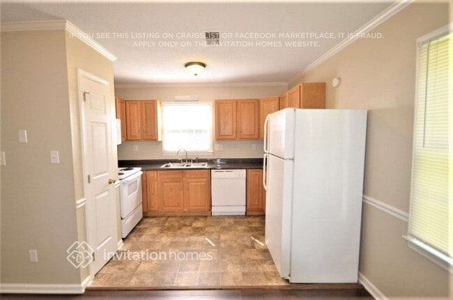 Building Photo - 4171 Whitney Pl NW
