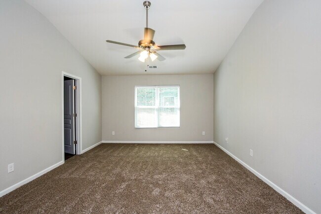 Building Photo - 4621 Montelena Dr