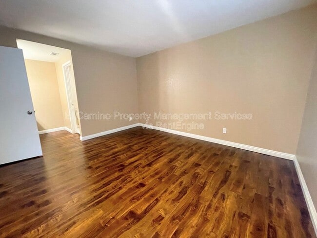 Building Photo - 12121 Centralia St