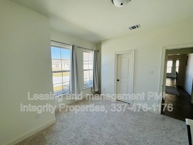 Building Photo - 117 Preston Rose Ln