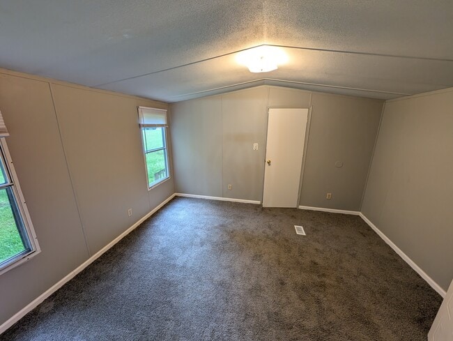 Building Photo - 135 Ransdell Ln