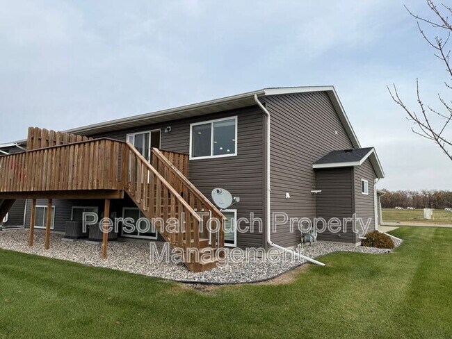 Building Photo - 2480 5th St W