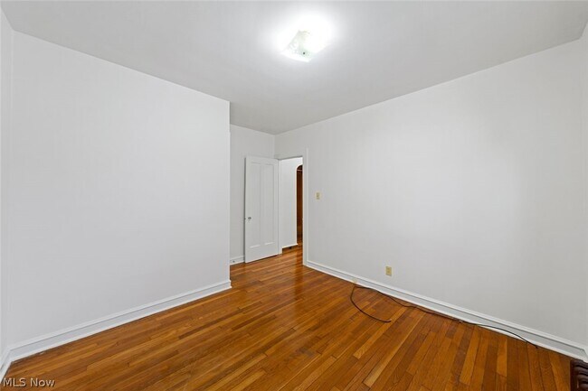 Building Photo - 3850 Mayfield Rd