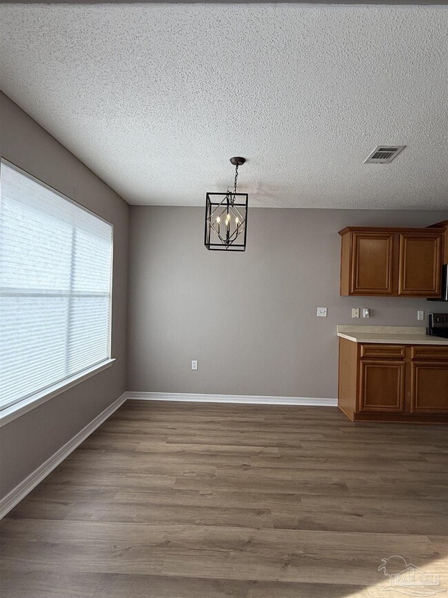 Building Photo - 8743 Faye Ct