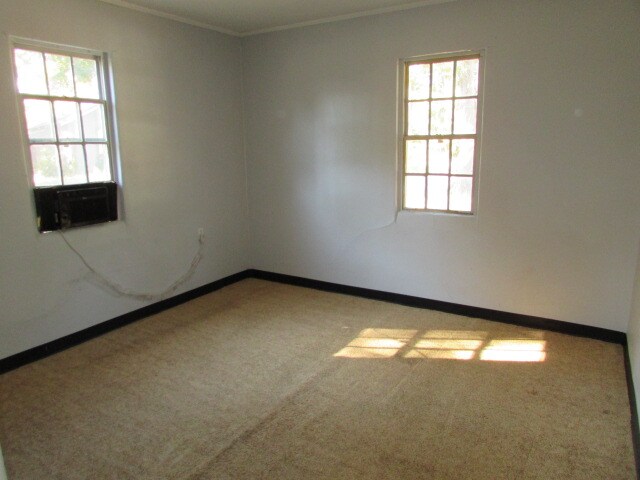 Building Photo - 7 Burgess Ct