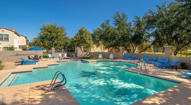 Building Photo - 14870 W Encanto Blvd