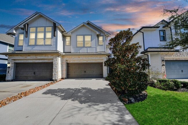Building Photo - 1635 Ryon Falls Dr