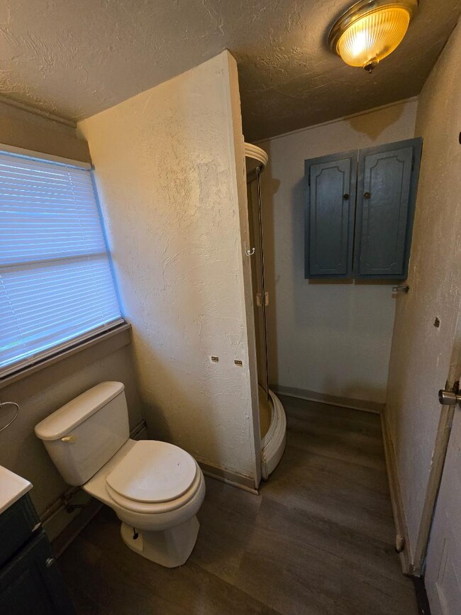 Building Photo - 501 E Main St