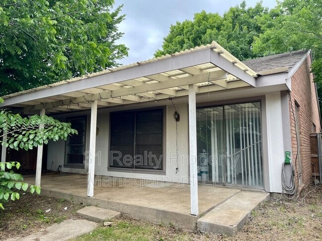 Building Photo - 13722 Flagstone Ln