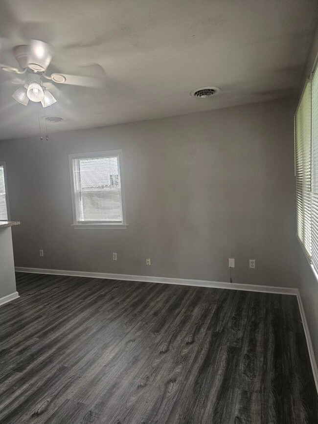 Building Photo - 1489 Morgan Dr