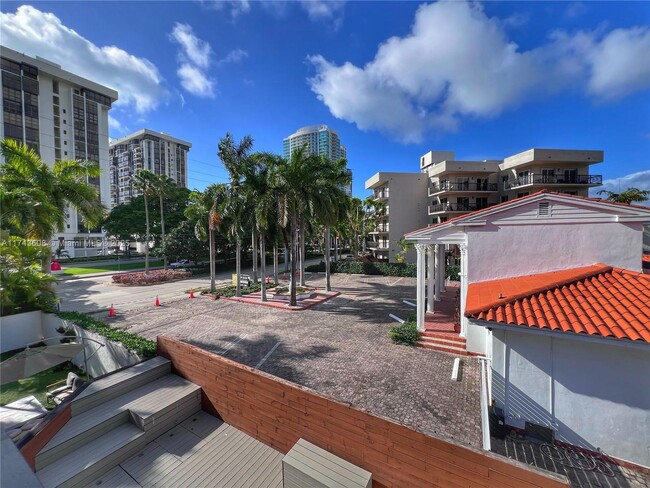 Building Photo - 1890 Brickell Ave