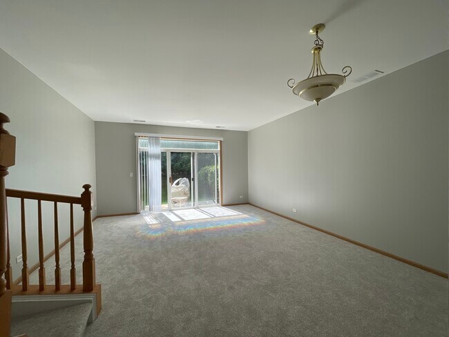 Building Photo - 1207 Brookdale Dr