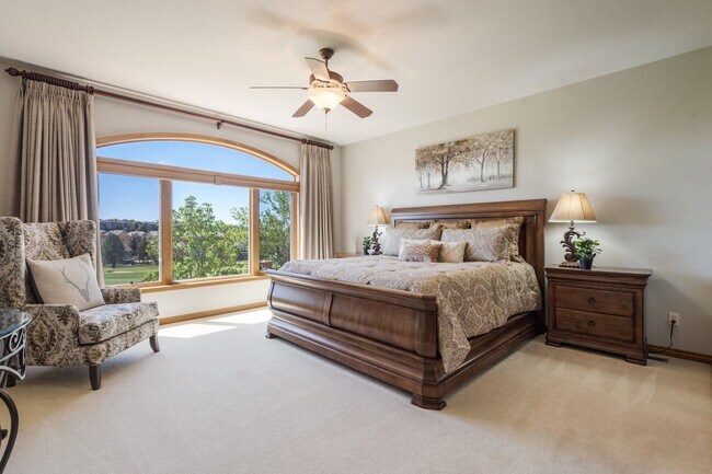 Building Photo - D20 Patio Home on the Golf Course views of...