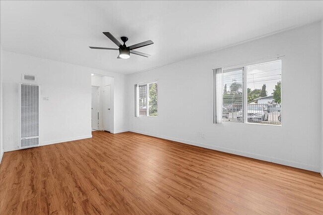 Primary Photo - 6110 Cahuenga Blvd