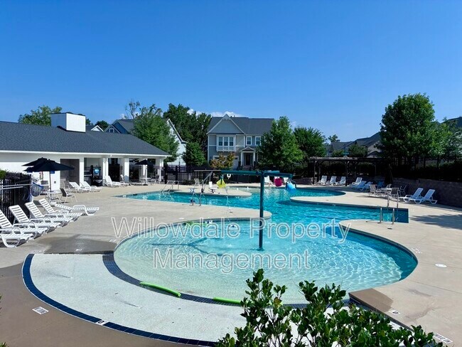 Building Photo - 1309 Little Hills Dr