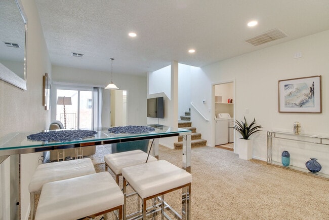 Building Photo - 251 San Clemente Ave NW