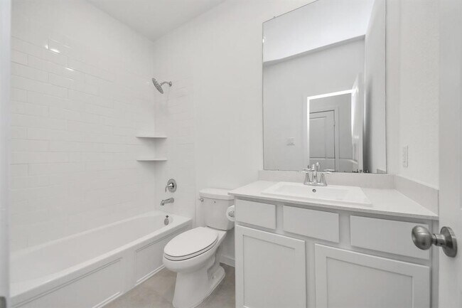 Building Photo - 13407 Harbor Pt Dr