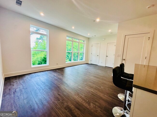 Building Photo - 727 Eloise Wy