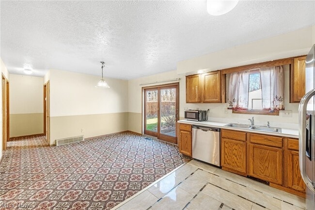 Building Photo - 775 Shelley Pkwy