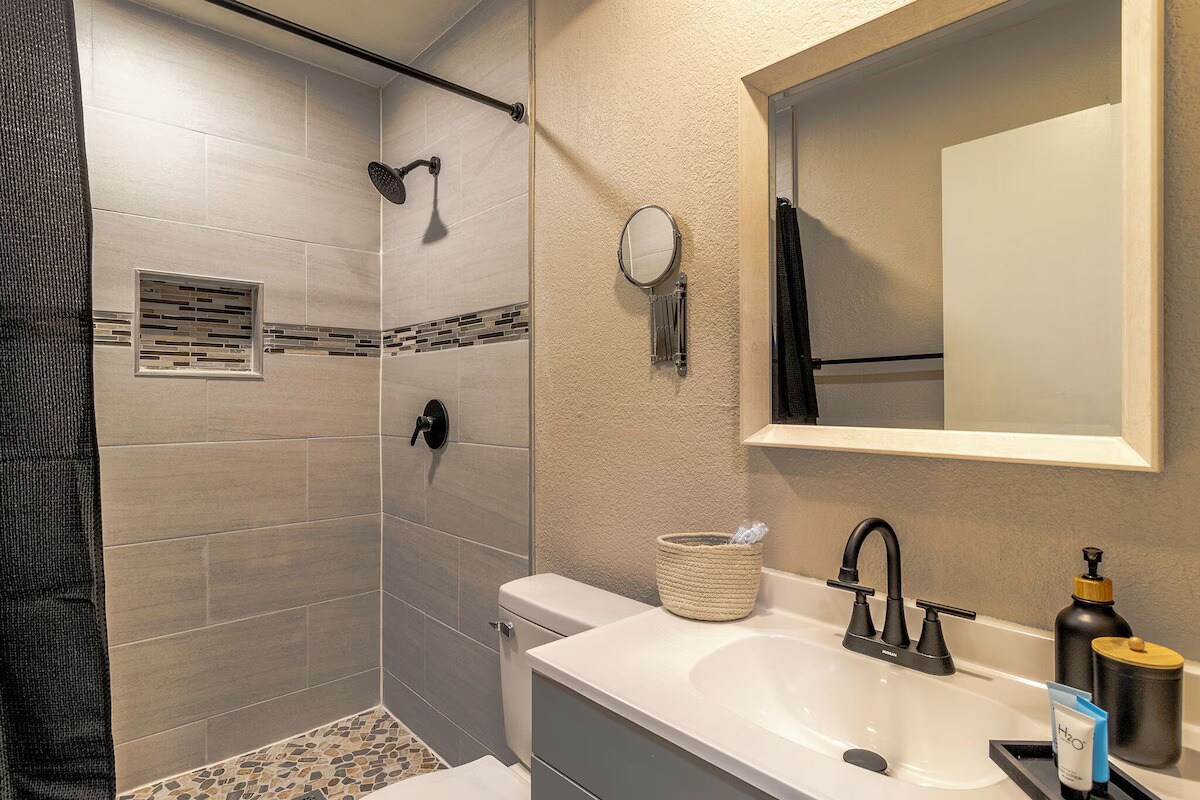 Building Photo - 911 Rockwall St