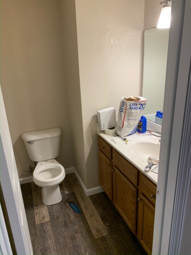 Building Photo - 1124 Columbus Cir N