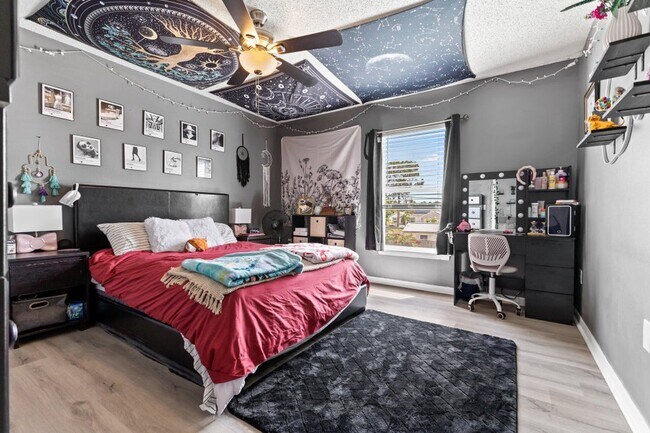 Building Photo - 3861 SW Chaffin St