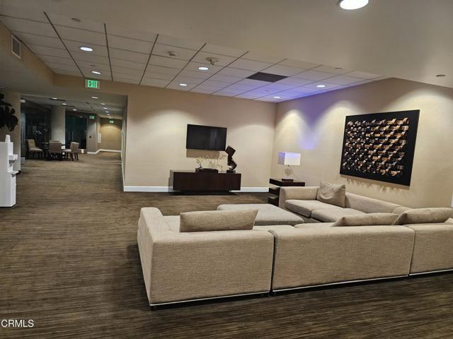 Building Photo - 3223 W 6th St