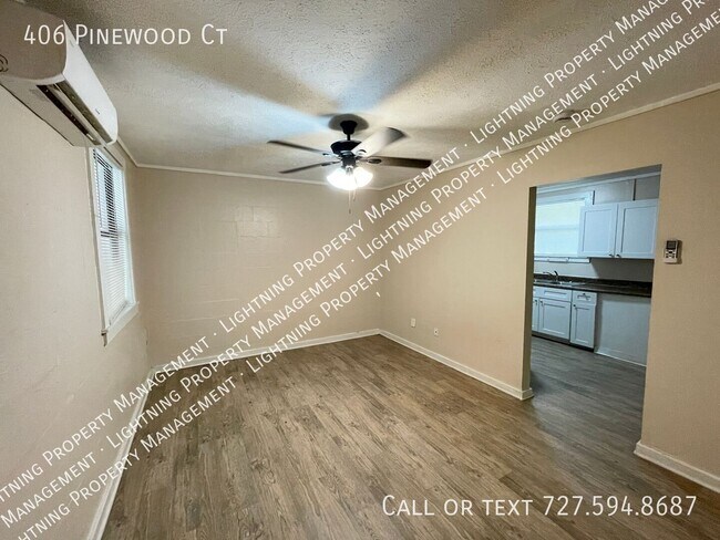 Building Photo - 406 Pinewood Ct