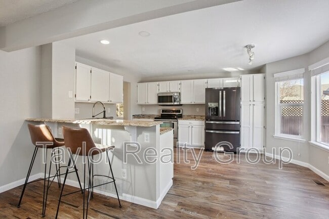 Building Photo - 13324 Umatilla St