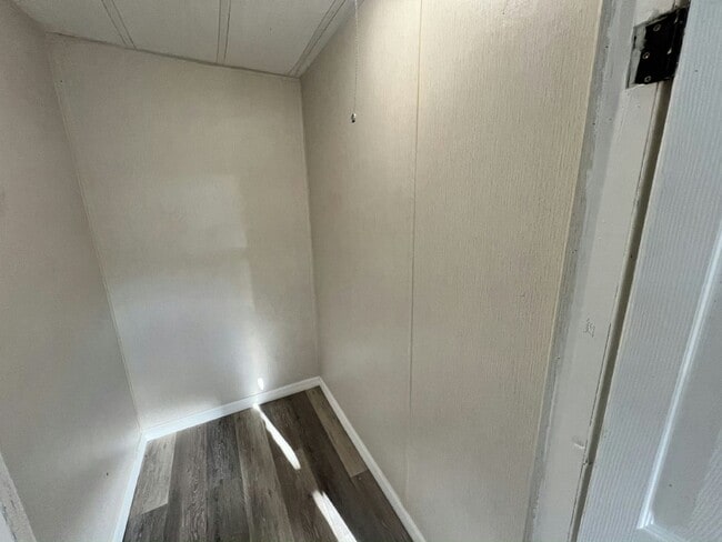 Building Photo - 2 Tower Manor Cir E