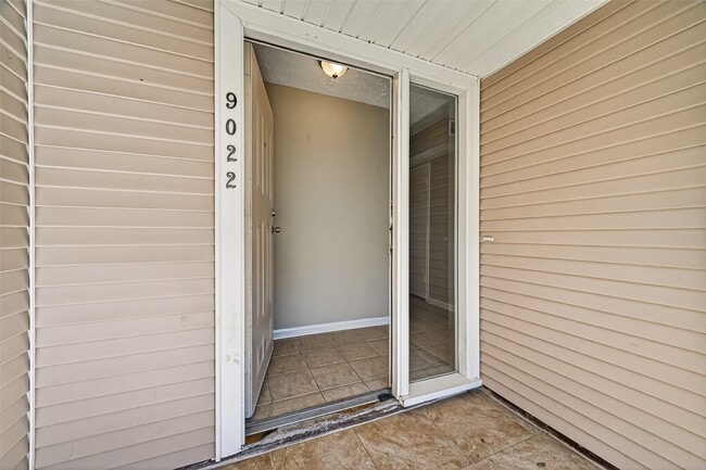 Building Photo - 9022 Wilcrest Dr