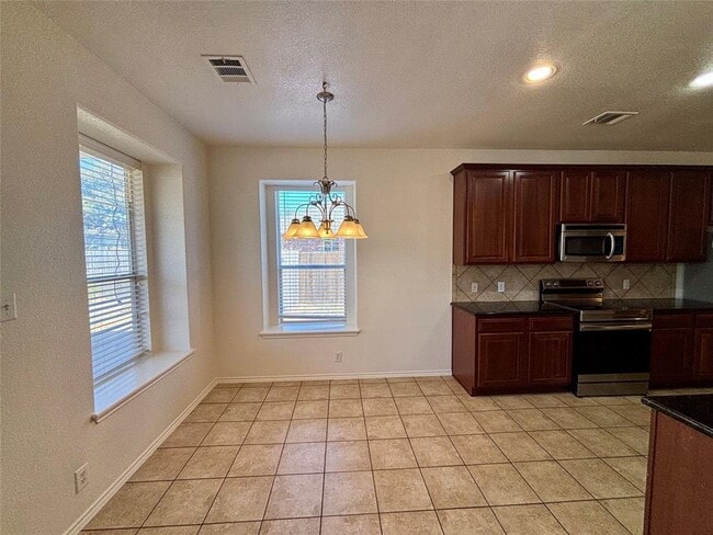 Building Photo - 1917 Sand Creek Rd